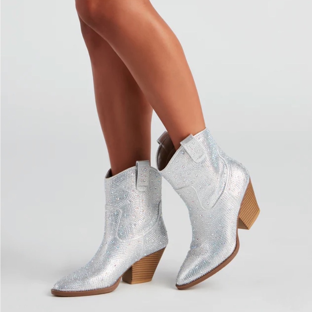 NEW Silver Western Style Bedazzled Cowboy Ankle Boots - Picture 3 of 16